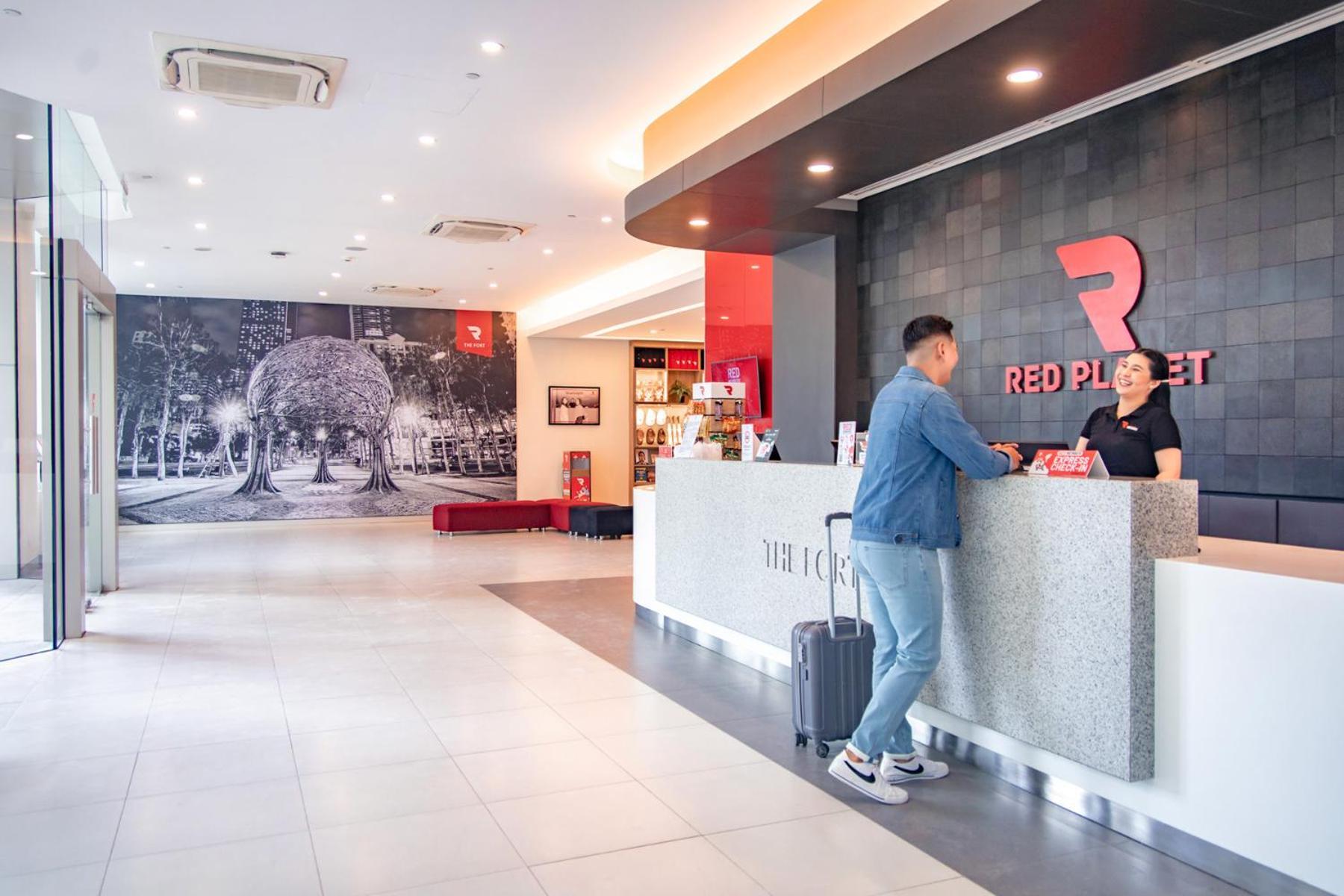 Red Planet Bgc The Fort Taguig Exterior foto